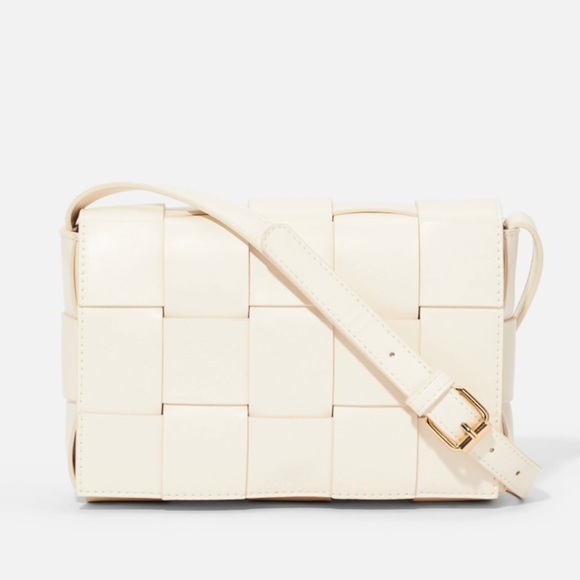 NWT JustFab Cream Weaved Faux Leather Shoulder Bag - Picture 13 of 16